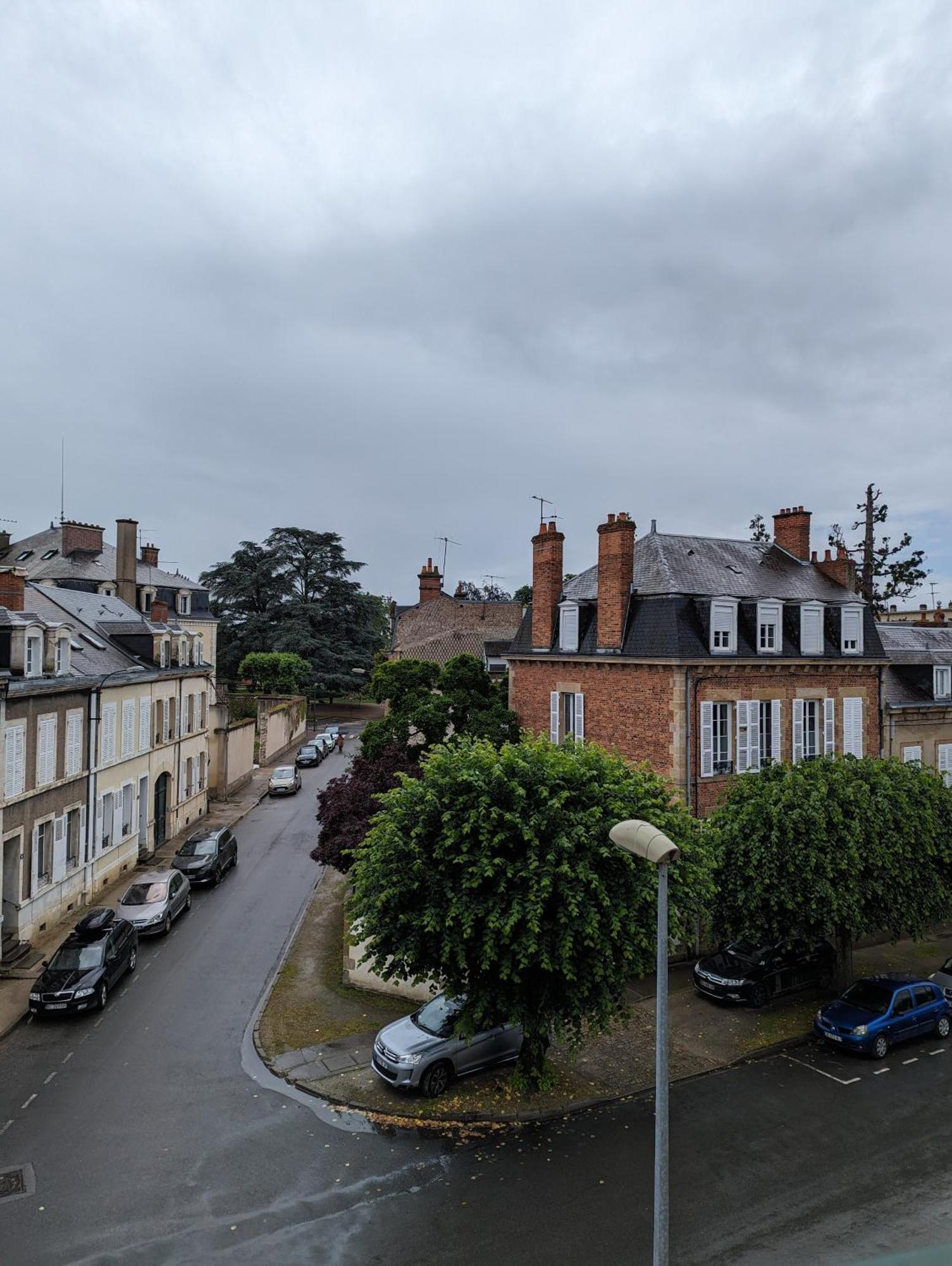 Studio 63M2 3Eme Etage Ou Chambre Dans Appartement 2Eme Etage Pour Sejours A Moulins Μουλέν Εξωτερικό φωτογραφία